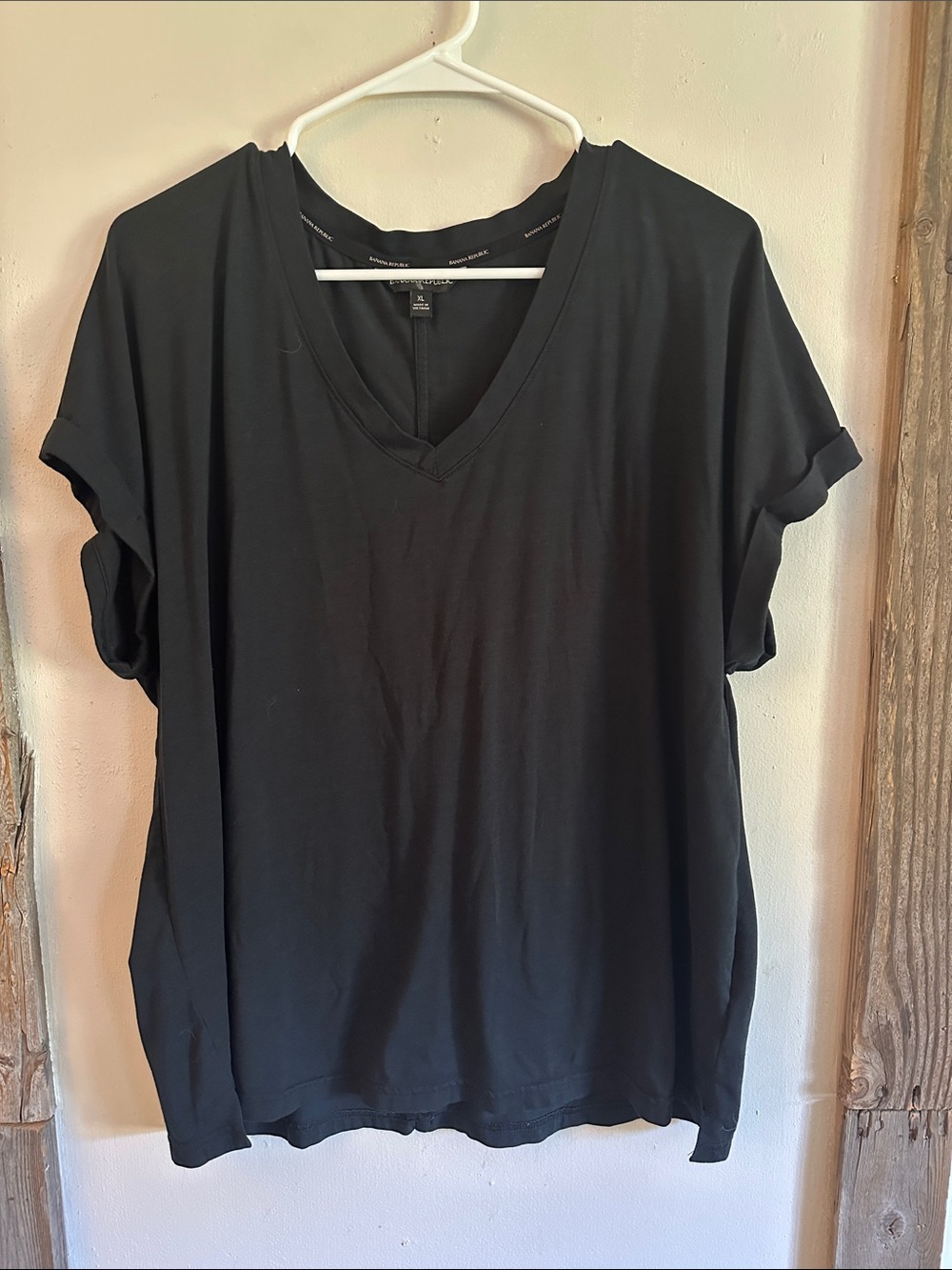 Banana Republic Black V-Neck Rolled Sleeve Tee